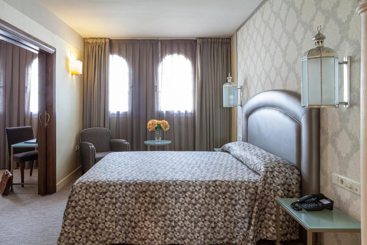 Hotel Macia Alfaros Cordoba Luaran gambar