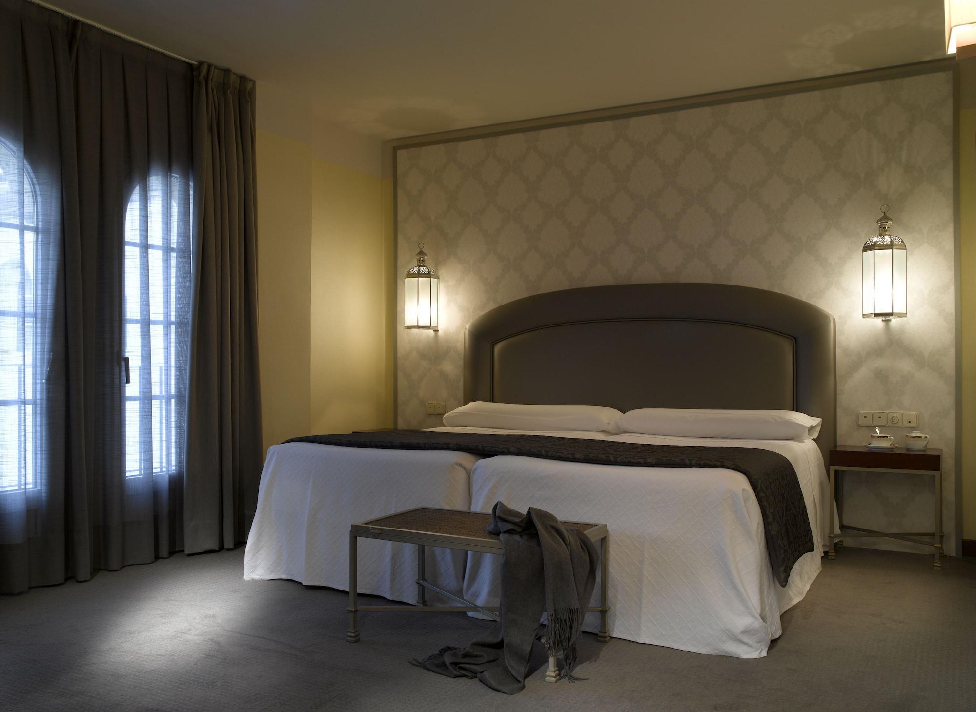 Hotel Macia Alfaros Cordoba Bilik gambar