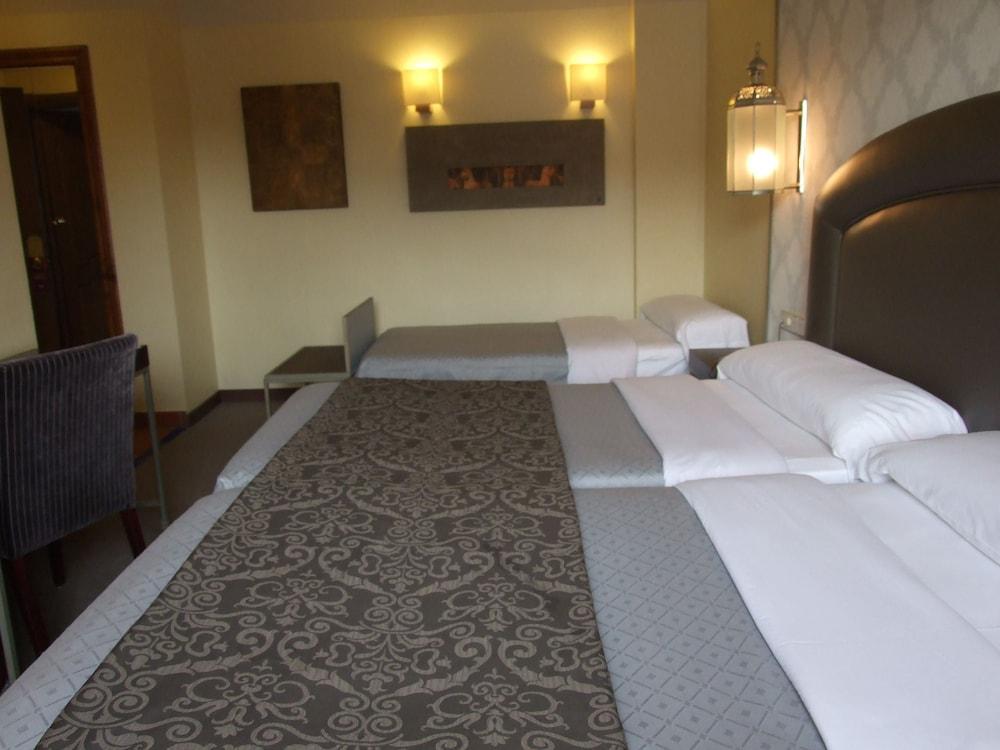 Hotel Macia Alfaros Cordoba Luaran gambar